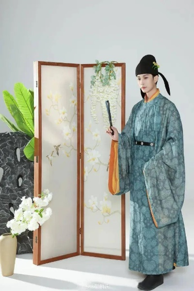 黄袍加身!2023最值得关注的男款汉服品牌全解析 黄袍加身!2023最值得关注的男款汉服品牌全解析