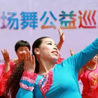 舞蹈男上衣品牌全解析，选对装备，舞出你的魅力！
