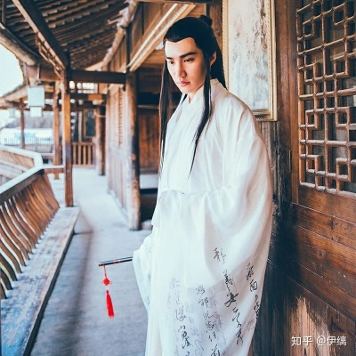 昆明汉服男装店铺全攻略，地址、特色与穿搭指南