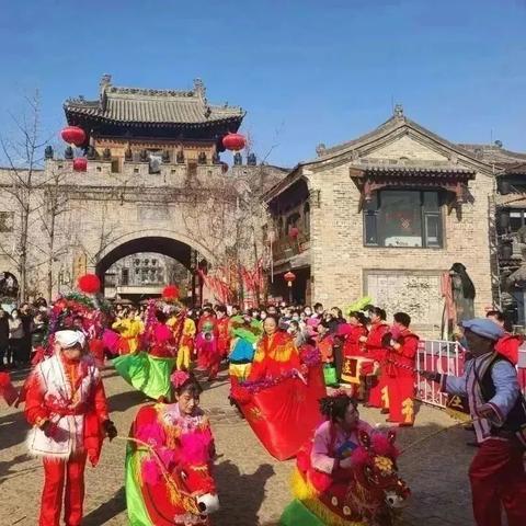 国潮新风尚,2024年男士汉服品牌年味指南 国潮新风尚,2024年男士汉服品牌年味指南