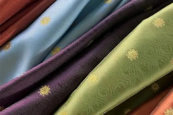 汉服假发布料品牌全解析,选对材质穿出古典美 汉服假发布料品牌全解析,选对材质穿出古典美